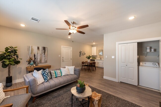 Building Photo - High-End Living, Perfectly Executed!