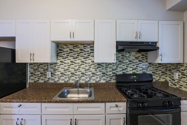 Building Photo - 5662 Kavon Ave
