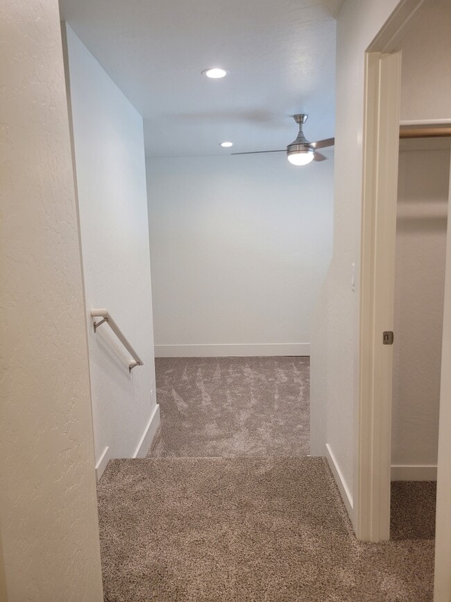 Building Photo - 228 E Spokane Ave