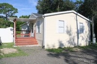 Building Photo - Updated mobile home in the country