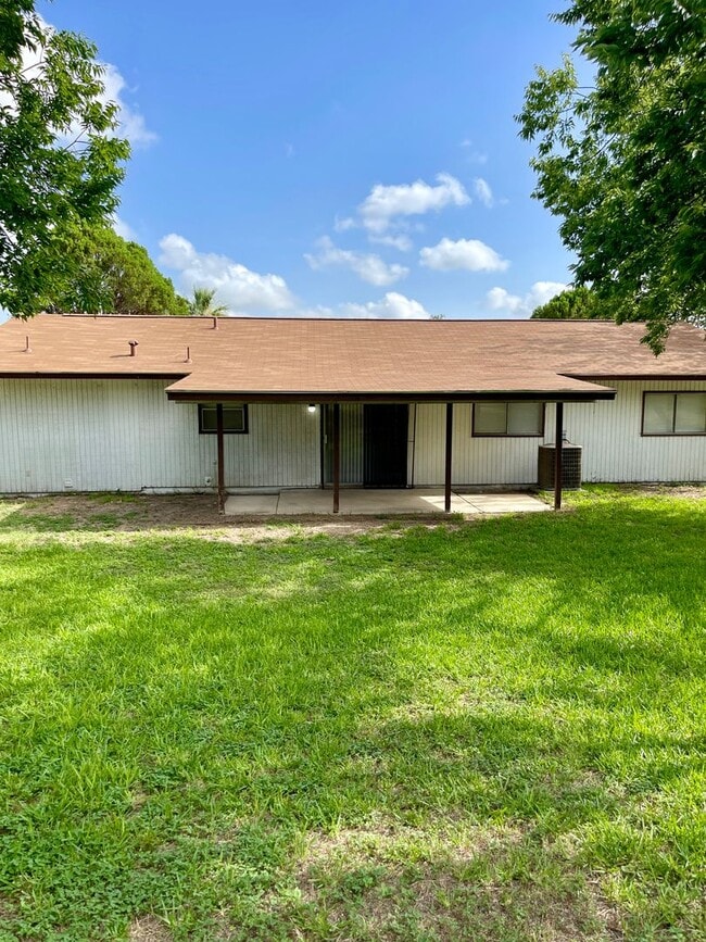 Building Photo - 7310 Sage Oak