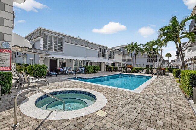 Building Photo - 1194 Hillsboro Mile