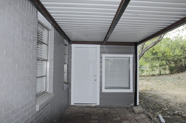 Building Photo - 6713 Pecan Park Dr