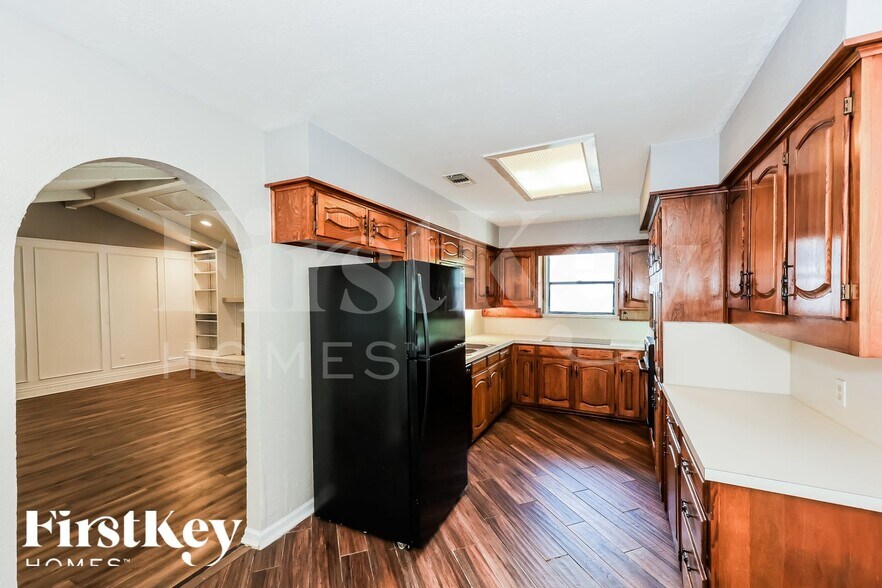 Building Photo - 3944 Misty Meadow Dr