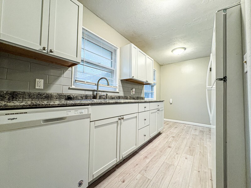 Building Photo - 5618 Huntington Ave