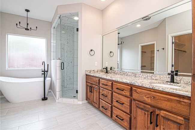 Building Photo - 5508 La Jolla Cove