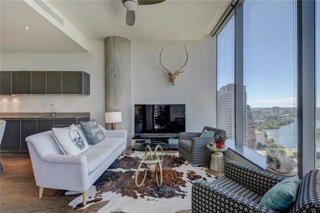 Building Photo - 210 Lavaca St