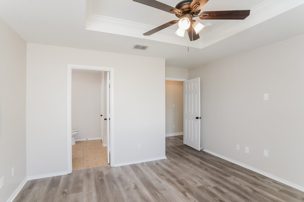 Building Photo - 8963 Oakwood Park
