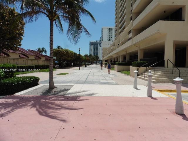 Building Photo - 2625 Collins Ave