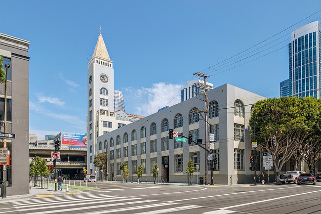 Building Photo - 461 2nd St