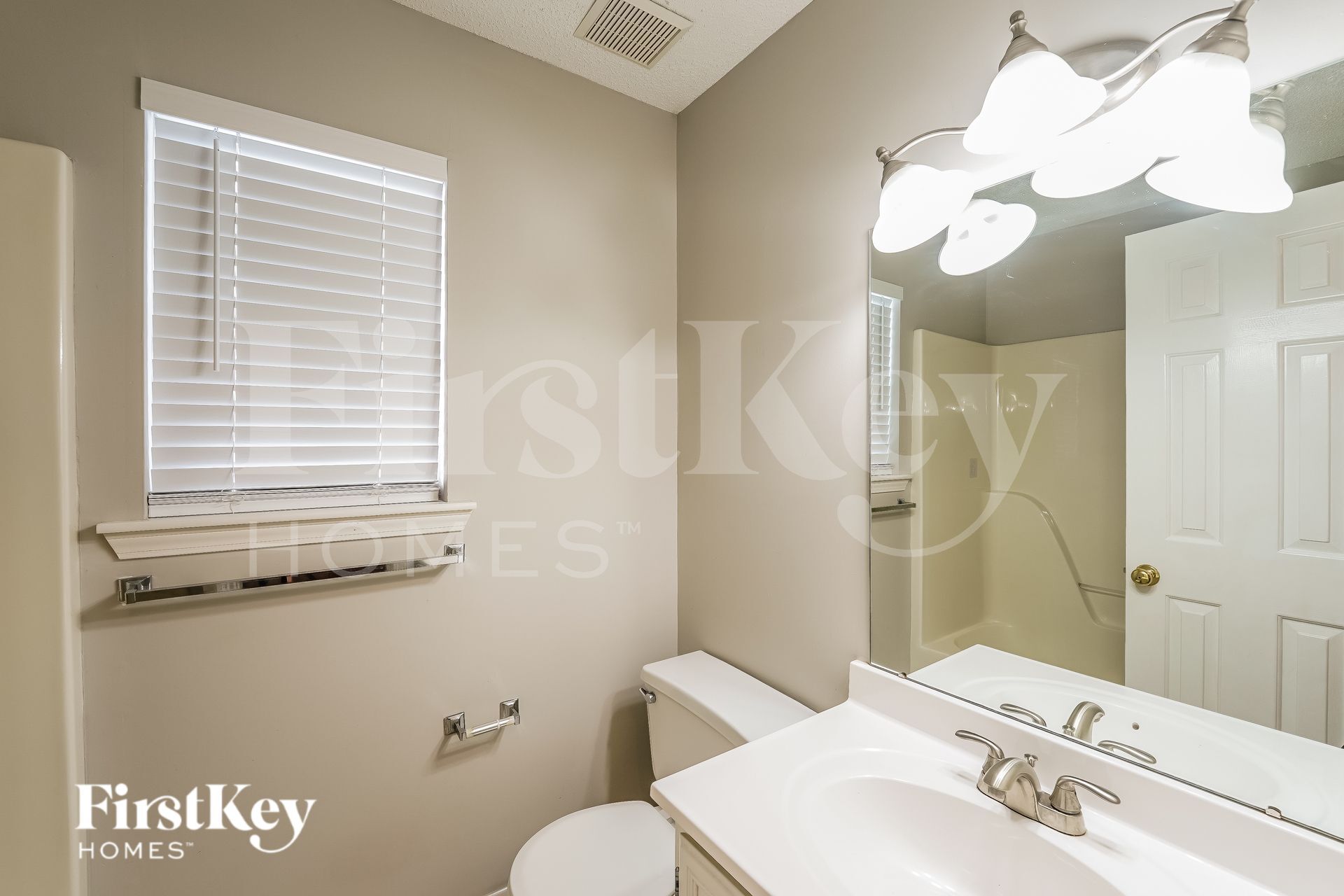 Building Photo - 2583 Bridlewood Dr