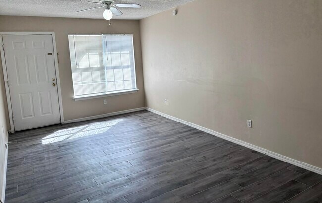 Building Photo - 6903 Sea Turtle Cir