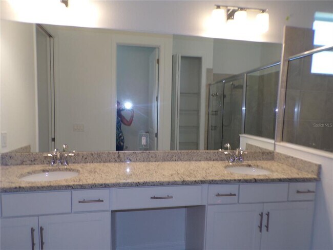 Building Photo - 15255 River Birch Ct