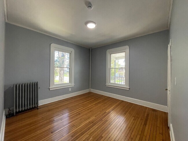 Building Photo - 124-126 Appleton