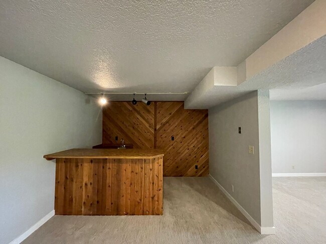 Building Photo - Private Valley Remodeled Home In Damascus 3Bd/2.5Ba with Basement!!! Beautiful Deck with Amazing ...