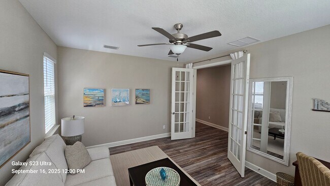 Building Photo - 21 Los Lagos Blvd