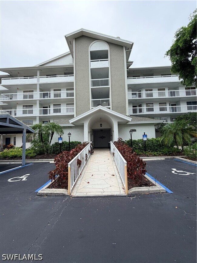 Building Photo - 360 Horse Creek Dr