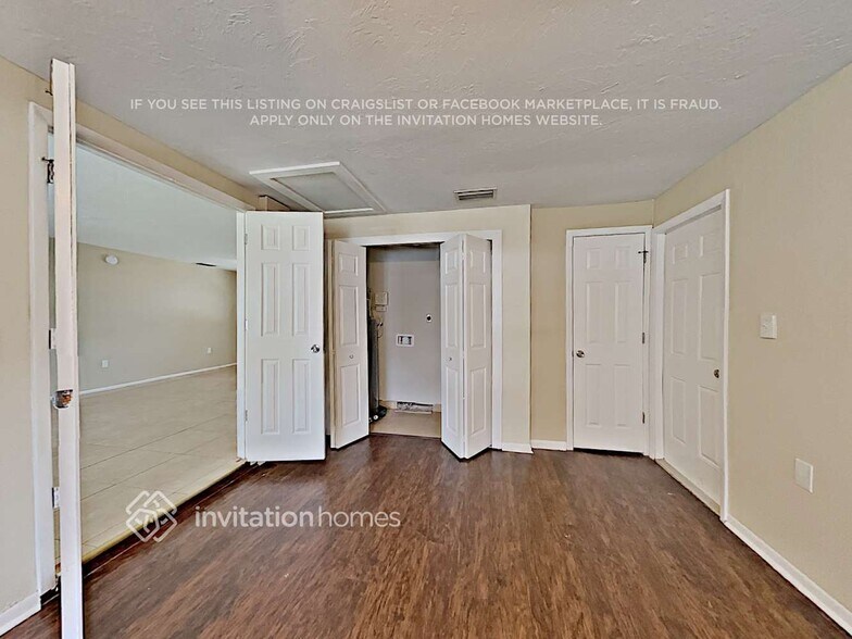 Building Photo - 2834 Linwood Dr