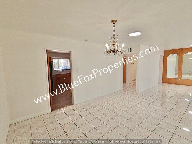 Building Photo - 5755 E 6th St