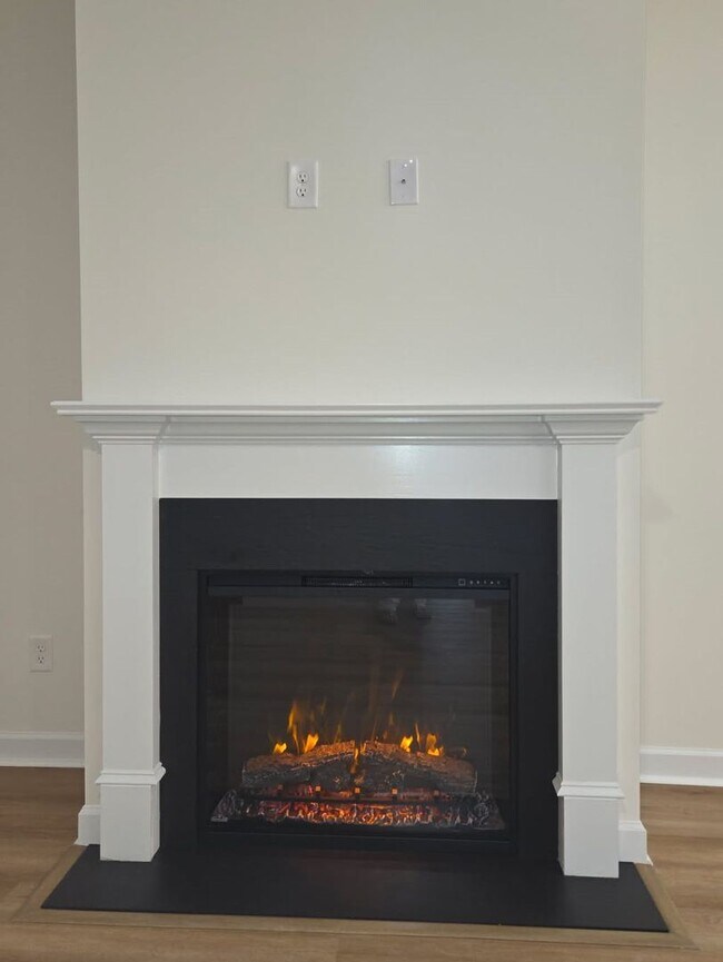 Building Photo - 104 Hudson Vlg Dr