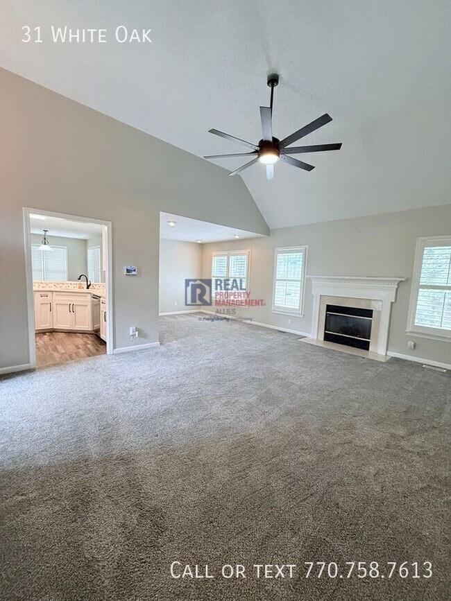 Building Photo - 31 White Oak Dr SE