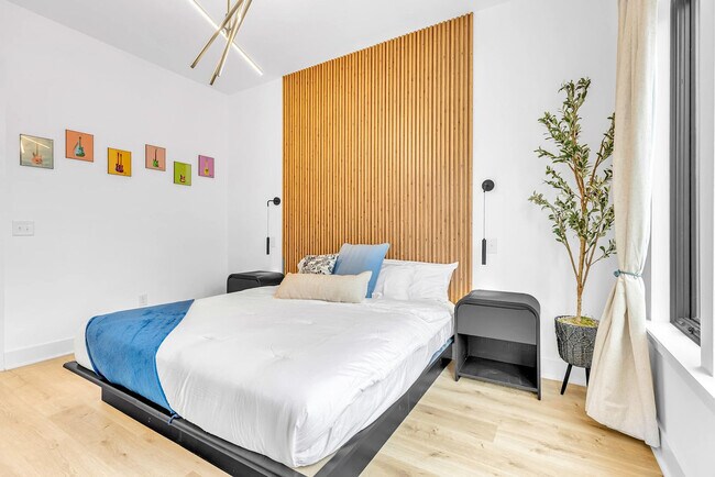 Building Photo - 554 Rosedale Ave