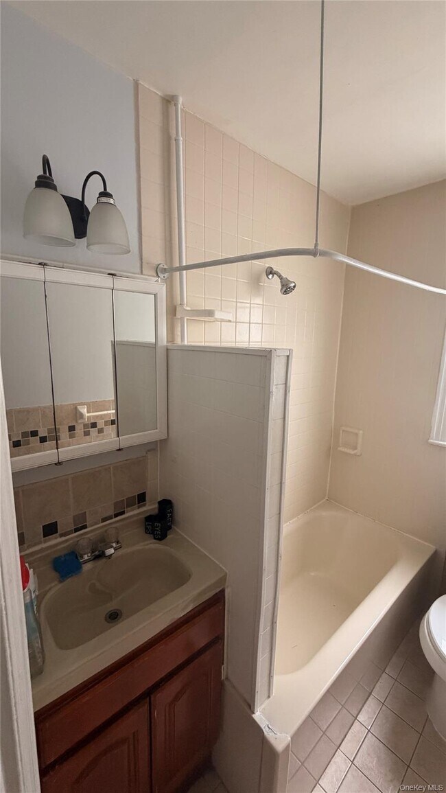 Building Photo - 144-35 224th St