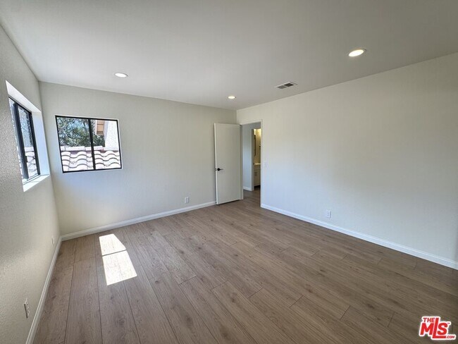 Building Photo - 7756 Sailboat Cir