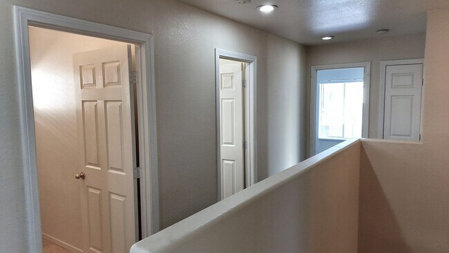 Building Photo - Spacious 4-Bedroom in Gated Copper Creek w...