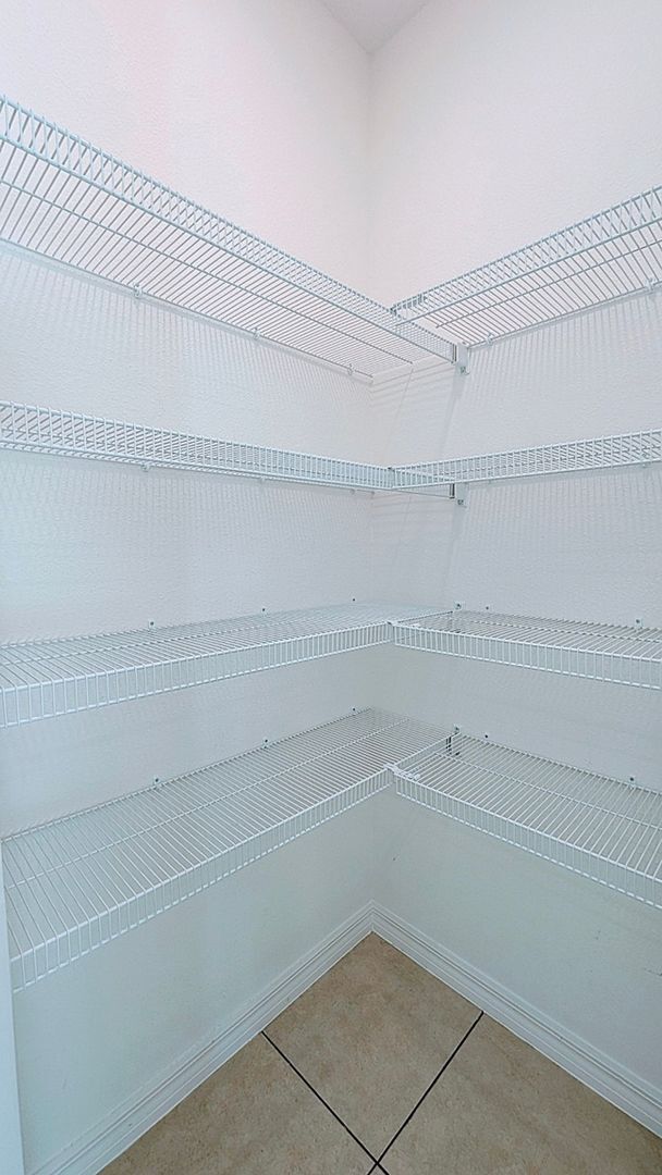 Building Photo - BEAUTIFUL 3-BEDROOM, 3-BATHROOM LUXURY TOW...