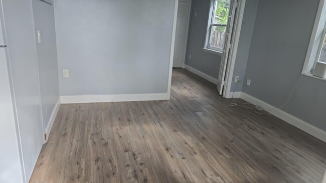 Building Photo - 220 Fleming Ave