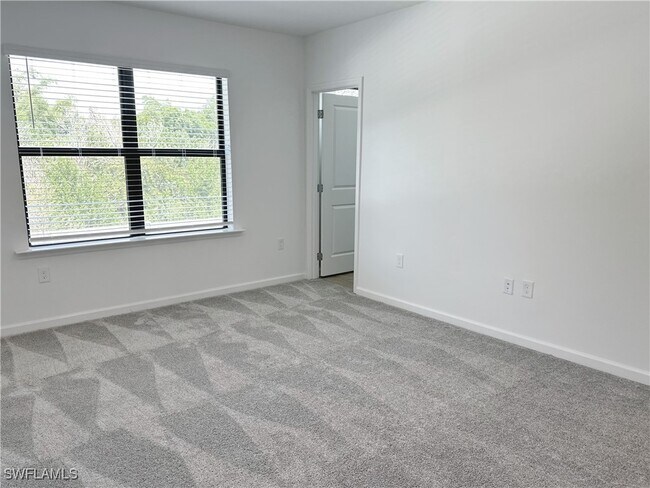 Building Photo - 27831 Solis Grande Dr