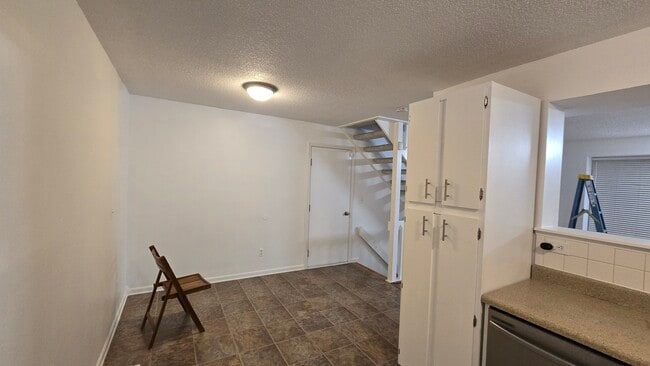 Building Photo - 5179 Springdale Blvd