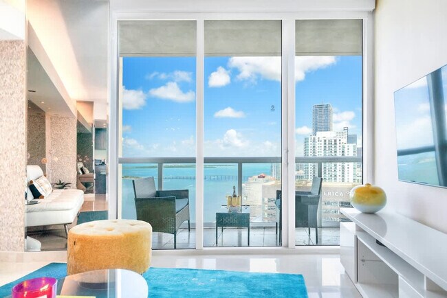Building Photo - 485 Brickell Ave