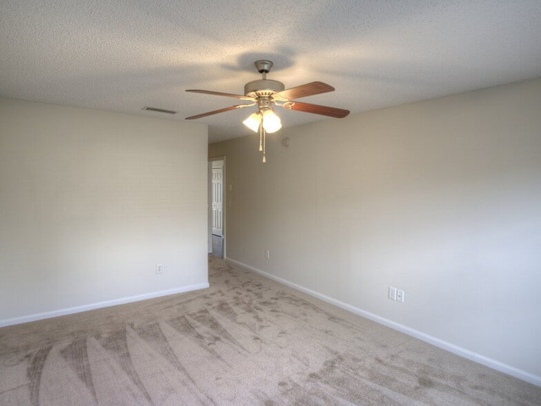 Building Photo - 3794 Blackthorn Ct