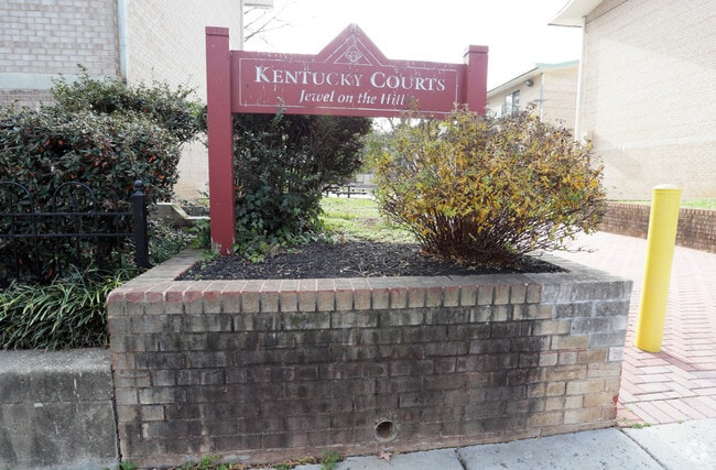 Building Photo - Kentucky Courts Apartments