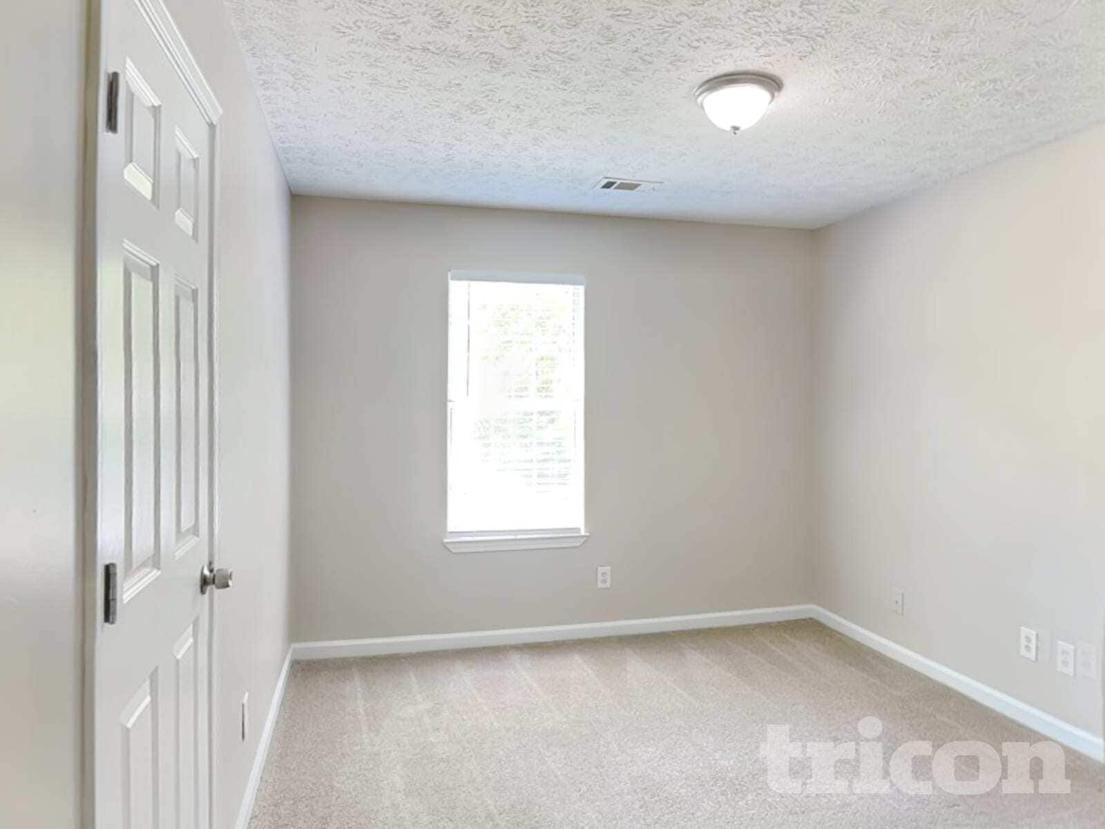 Building Photo - 38 Ann Cir