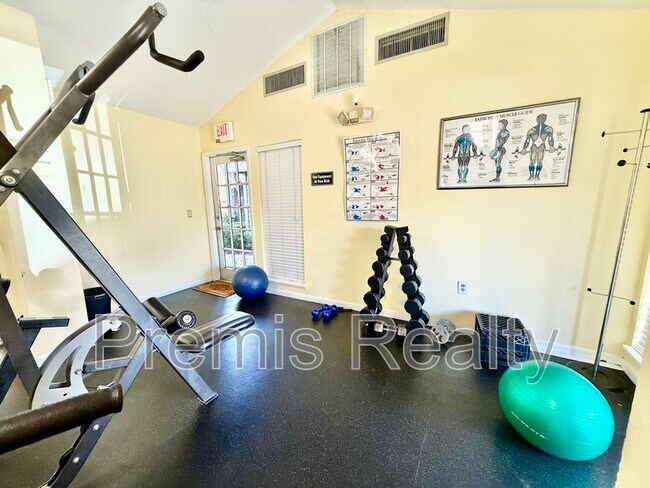 Building Photo - 2500 Winding Creek Blvd