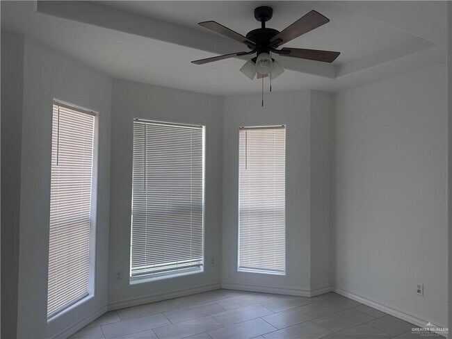 Building Photo - 6504 S Venus Ln