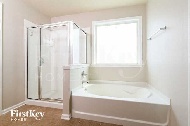 Building Photo - 3310 Castleberry Village Cir