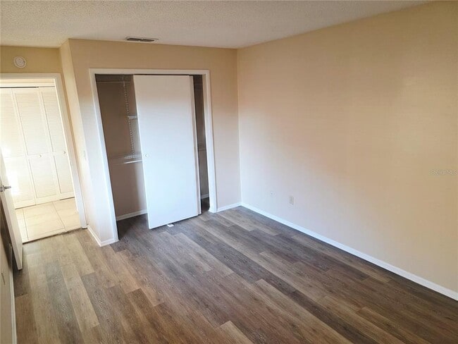 Building Photo - 7543 Sugar Bend Dr