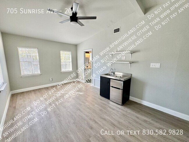 Building Photo - 705 Sunrise Ave