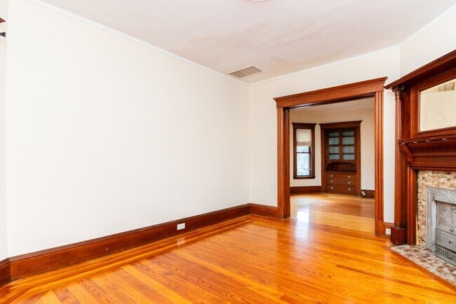 Building Photo - 24 Walden St