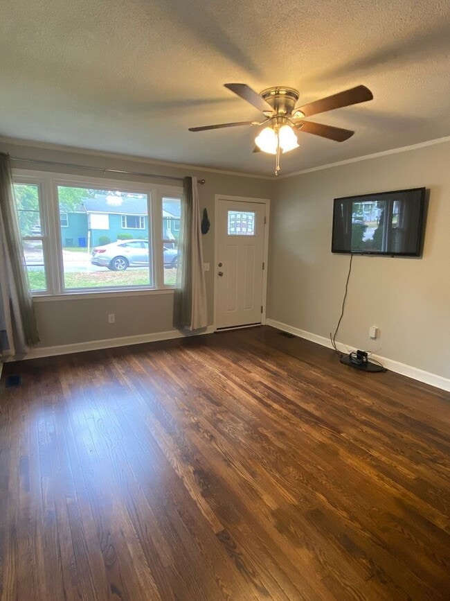 Building Photo - Spacious 3BR/2BA with Open Layout and Large Backyard