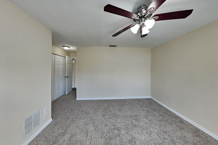Building Photo - 7109 Vallejo Way