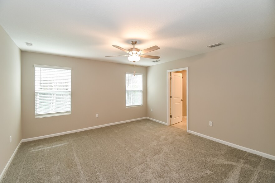 Building Photo - 9136 Udell Ln