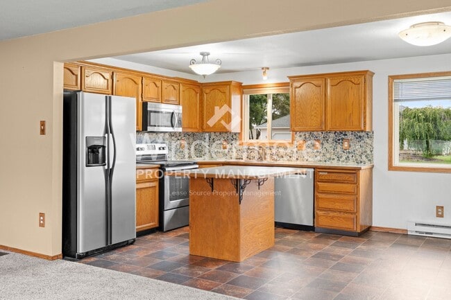 Building Photo - 4 Bedroom Home In Spokane Valley