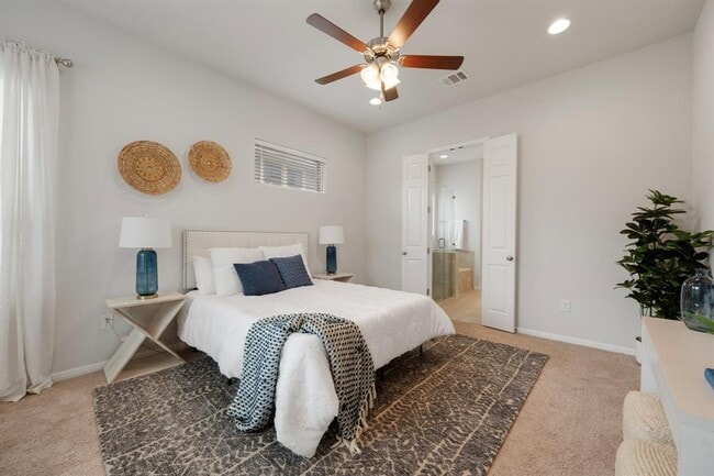 Building Photo - 1416 Reprise Bnd