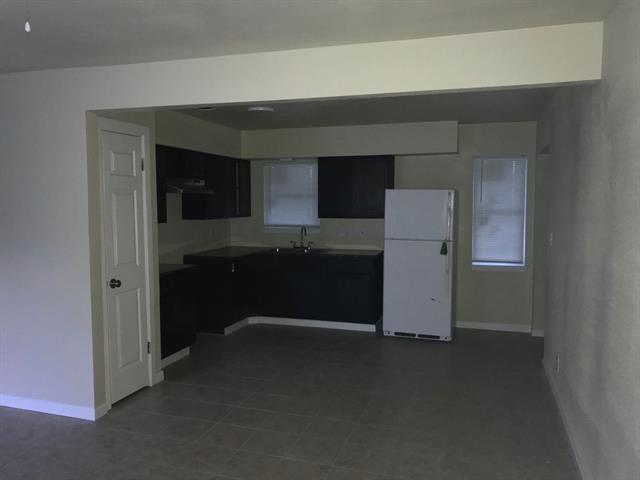 Building Photo - 534 W Kearney St