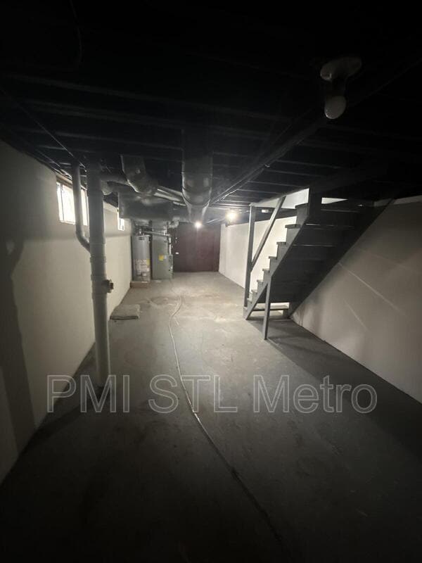 Building Photo - 4952-4956 Oleatha Avenue